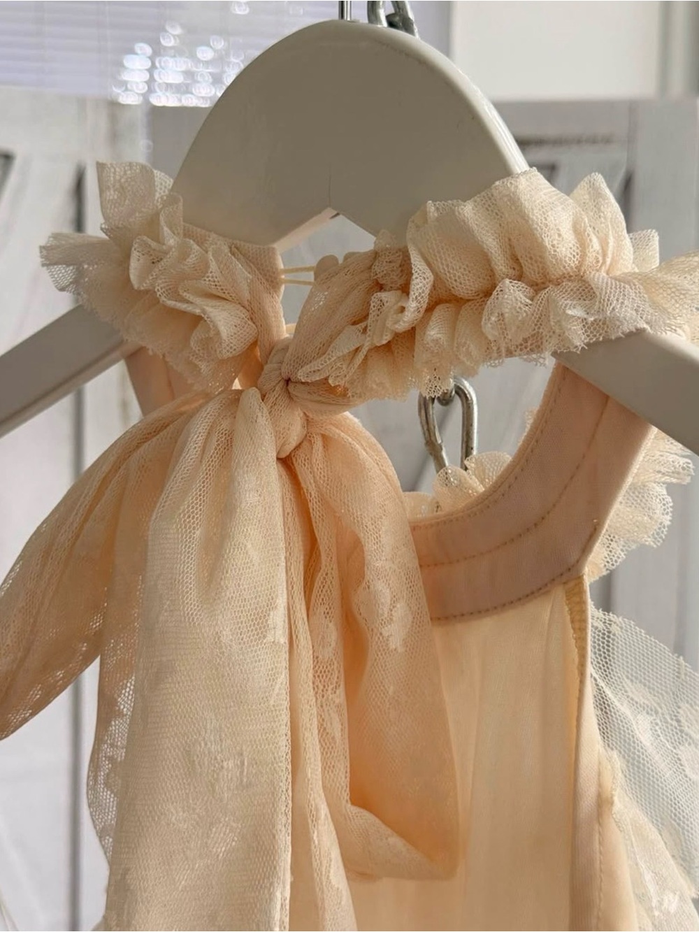 Mable Ruffled Tulle Halter Dress - Picture 3 of 4